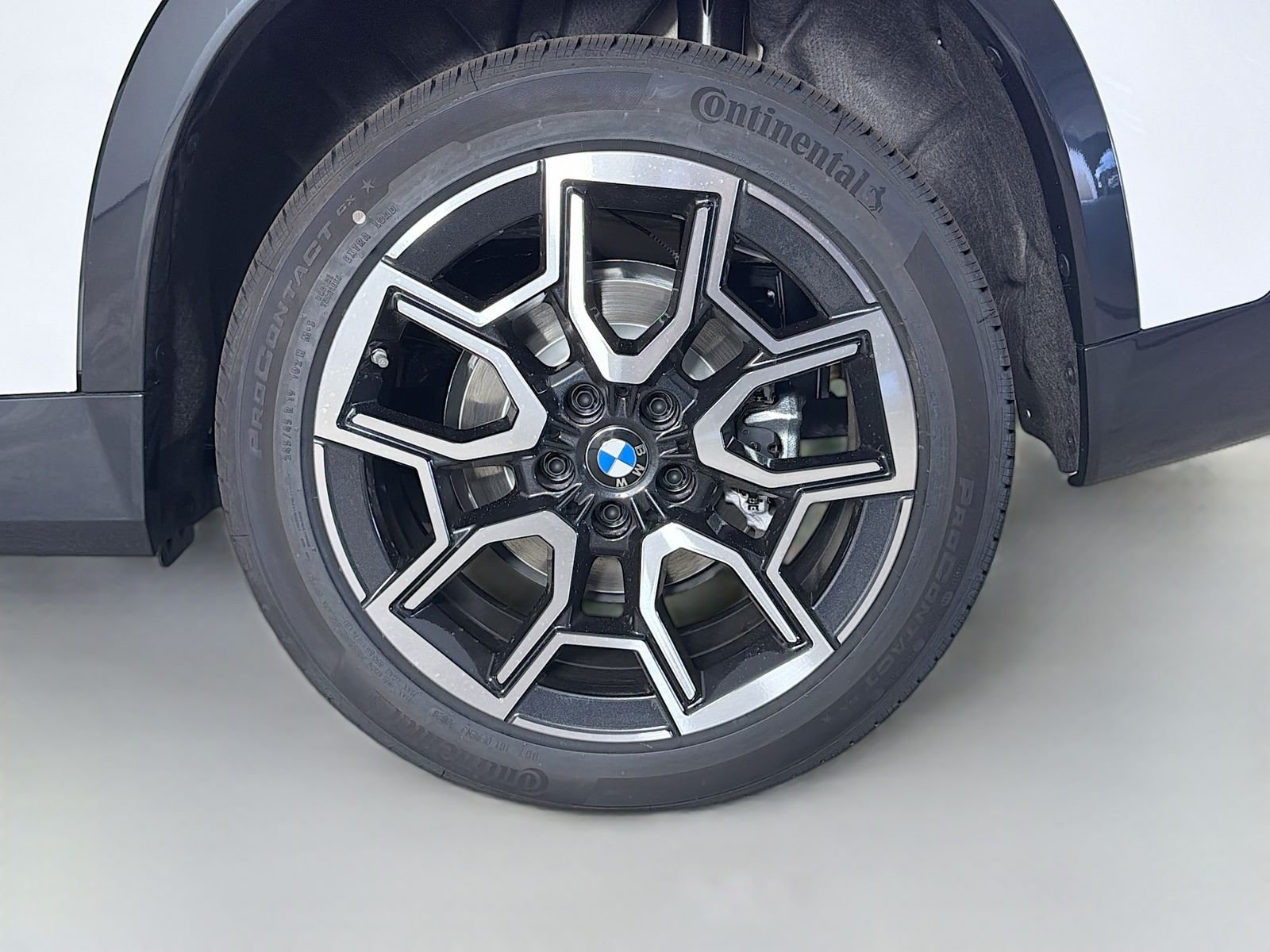 New 2026 Alpine White BMW xDrive28i image 32