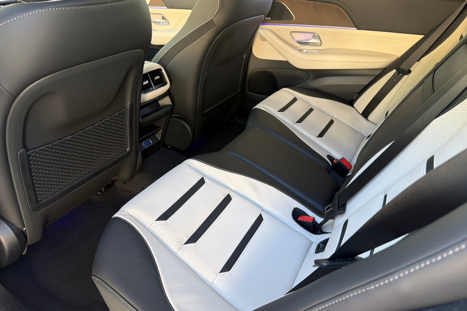 New 2027 Polar White Mercedes-Benz AMG® GLE 53e image 11