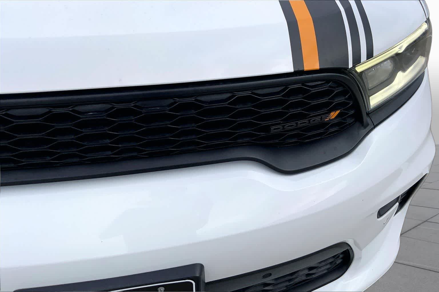 Used 2023 White Knuckle Clearcoat Dodge Hemi Orange image 30