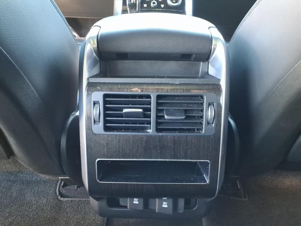 Used 2020 Santorini Black Metallic Land Rover SE image 6