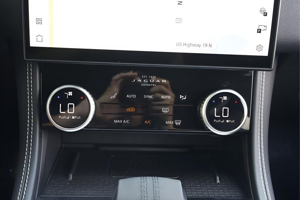 2026 Jaguar F-Pace R-Dynamic S - Photo 25