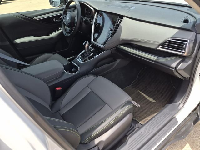 Used 2025 White Subaru Onyx Edition image 16