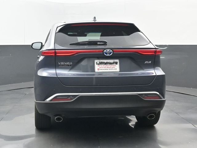 Used 2024 Coastal Gray Toyota XLE image 4