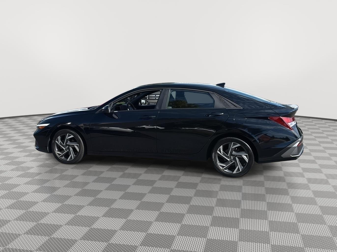 2025 Hyundai Elantra SEL - Photo 8