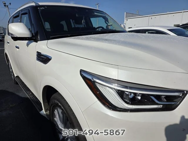 Used 2022 White INFINITI LUXE image 4