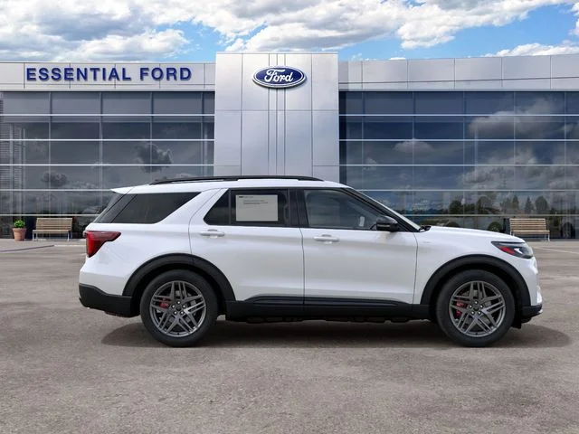 New 2027 Star White Metallic Tri-Coat Ford ST-Line image 5