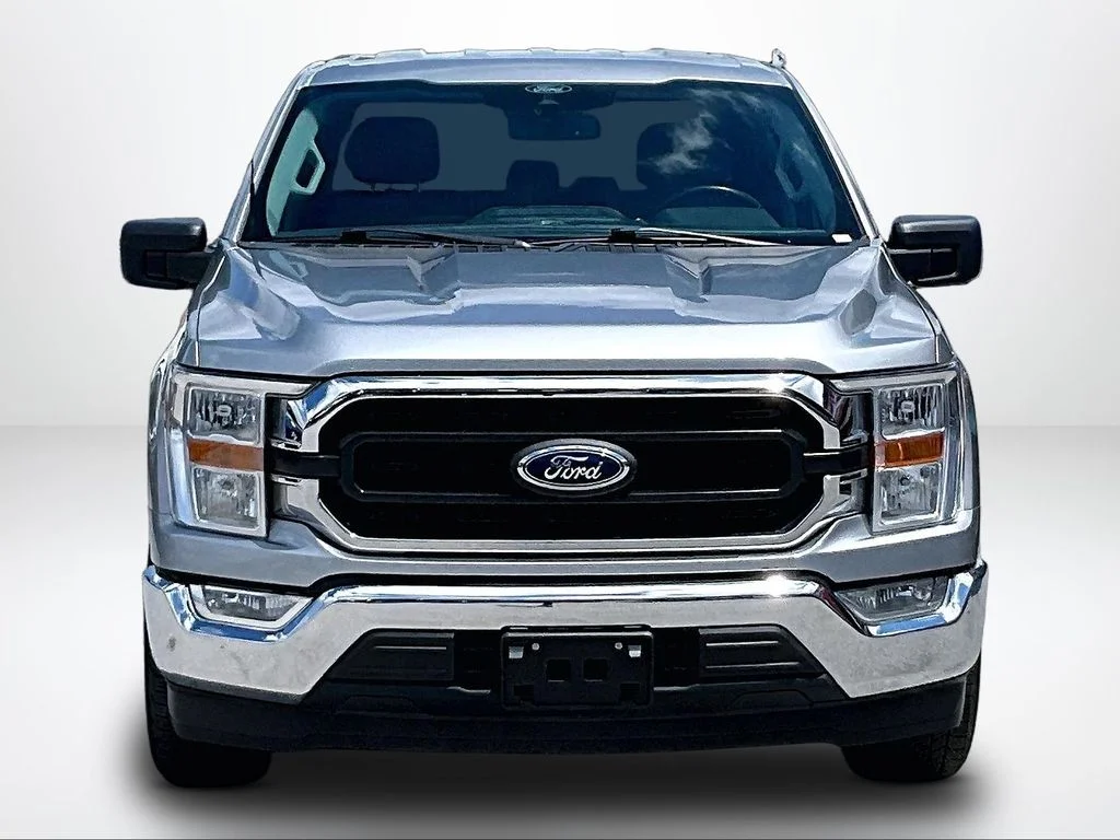 Used 2021 Silver Ford XLT image 4