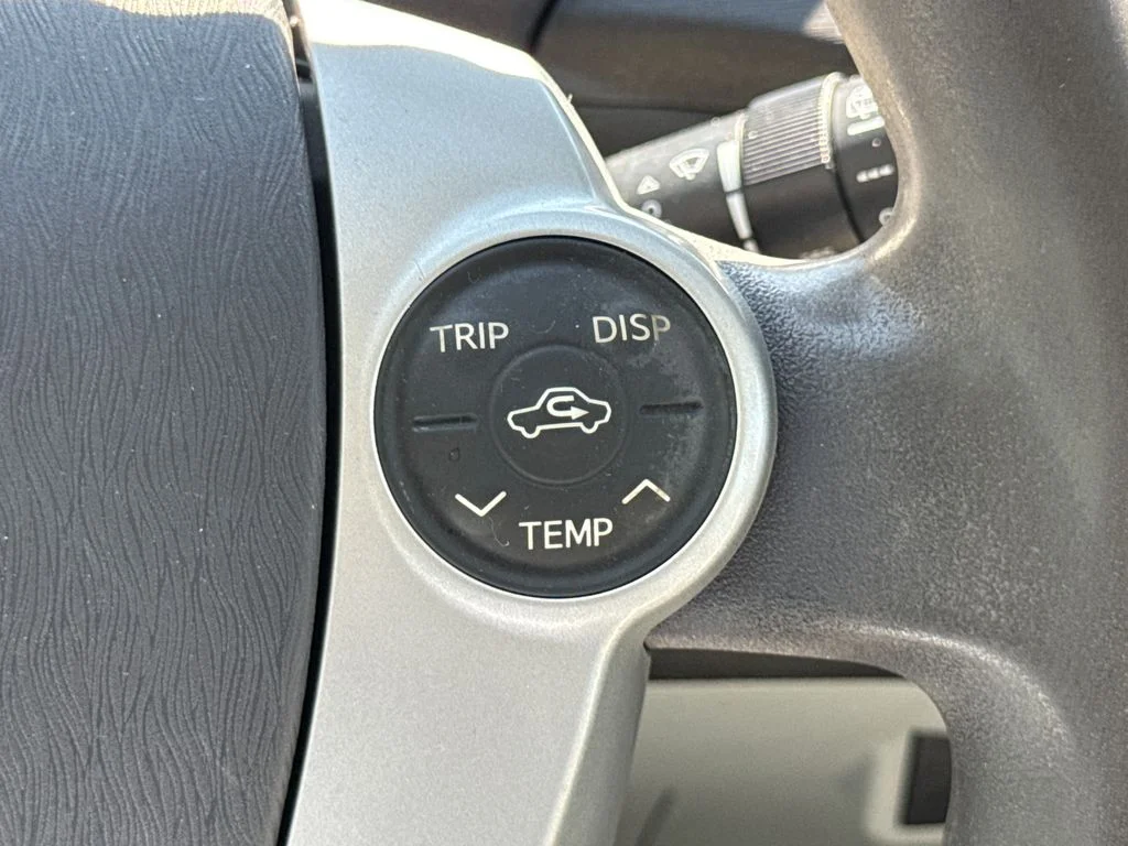Used 2010 Blizzard Pearl Toyota I image 28