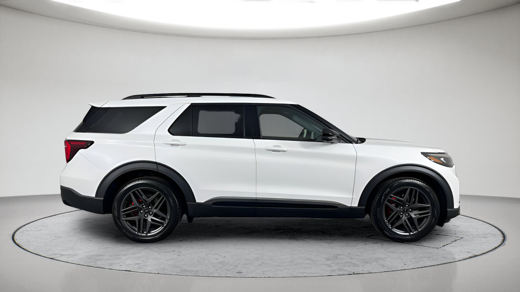 New 2026 Star White Metallic Tri-Coat Ford ST image 2