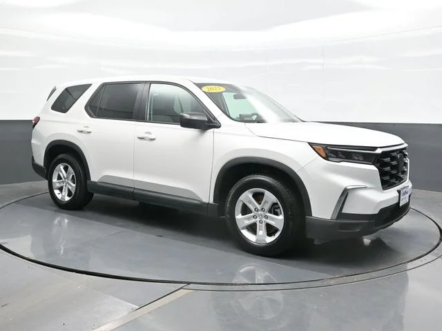 Used 2023  Honda LX image 7