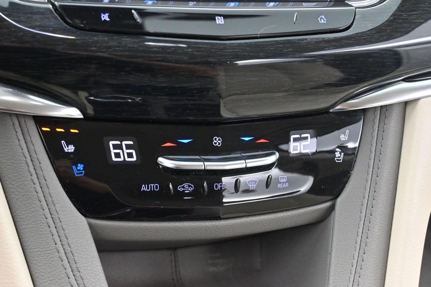 Used 2020 CRYSTAL WHITE TRICOAT Cadillac AWD Premium Luxury image 25