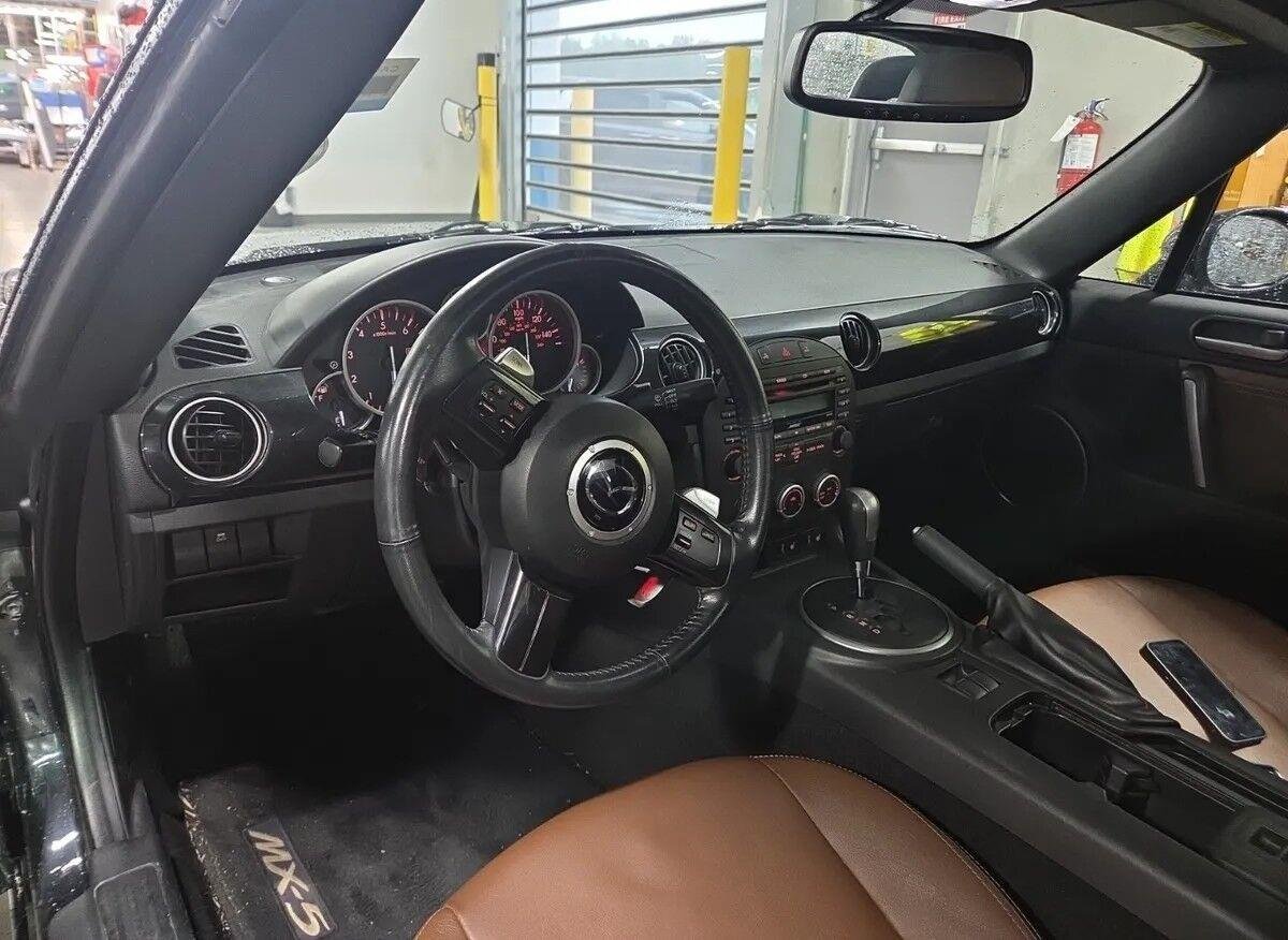 Used 2015 Jet Black Mazda Grand Touring image 5