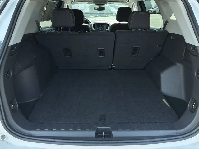 Used 2024 White GMC SLE image 38