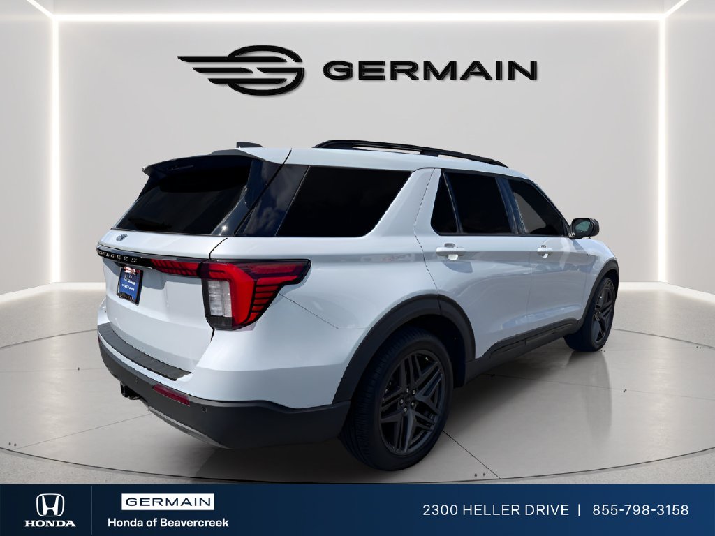 Used 2026 Space White Metallic Ford Active image 7