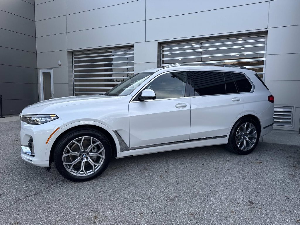 Used 2019 White Metallic BMW xDrive40i image 3