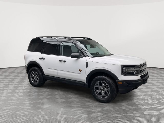 Used 2024 Oxford White Ford Badlands image 38