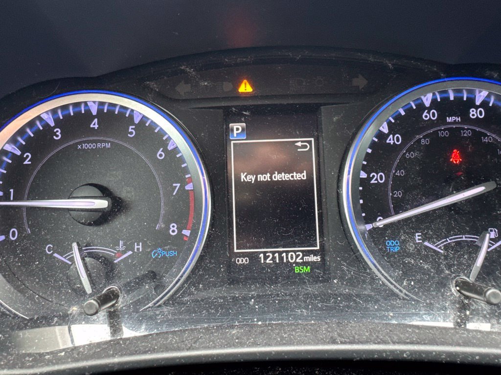 Used 2019 Brown Toyota XLE image 13