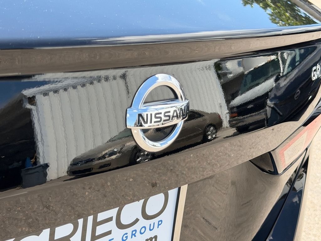 Used 2020 Black Nissan 2.5 S image 15