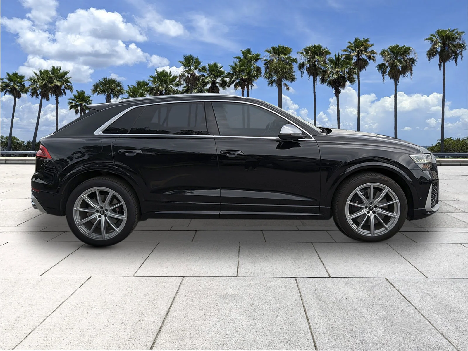 2022 Audi RS Q8 Base - Photo 8