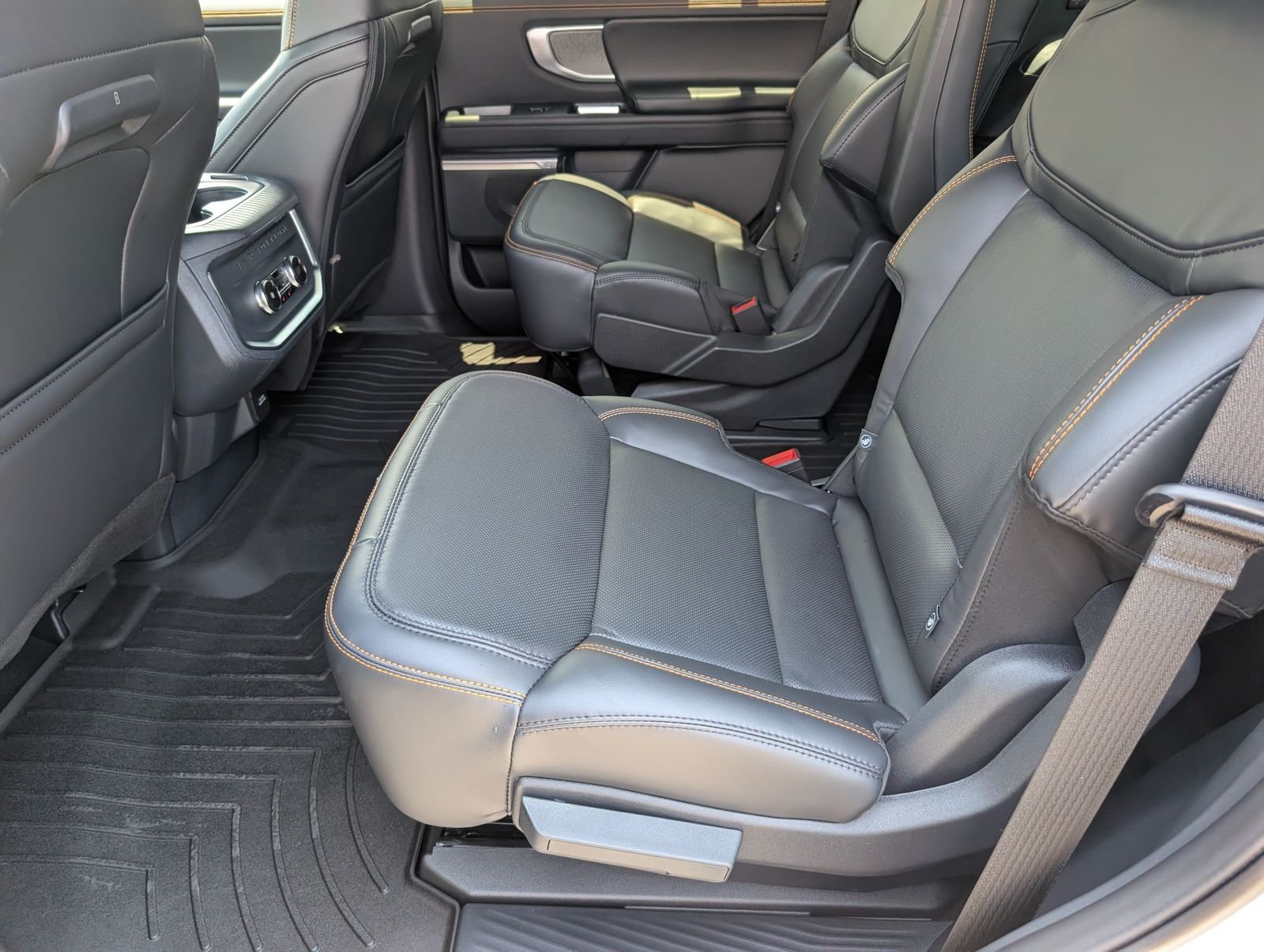 New 2026 Star White Metallic Tri-Coat Ford Tremor image 29