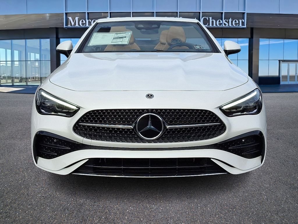 New 2026 MANUFAKTUR Moonlight White Metallic Mercedes-Benz CLE 300 image 2