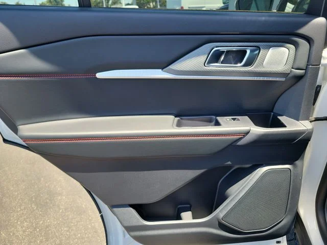 New 2026 Star White Metallic Tri-Coat Ford ST image 13