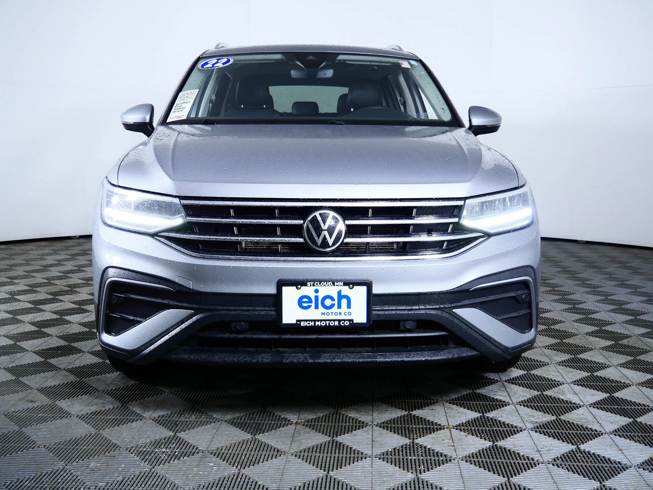 Used 2022 Volkswagen Tiguan SE with VIN 3VV2B7AX4NM135852 for sale in St. Cloud, Minnesota