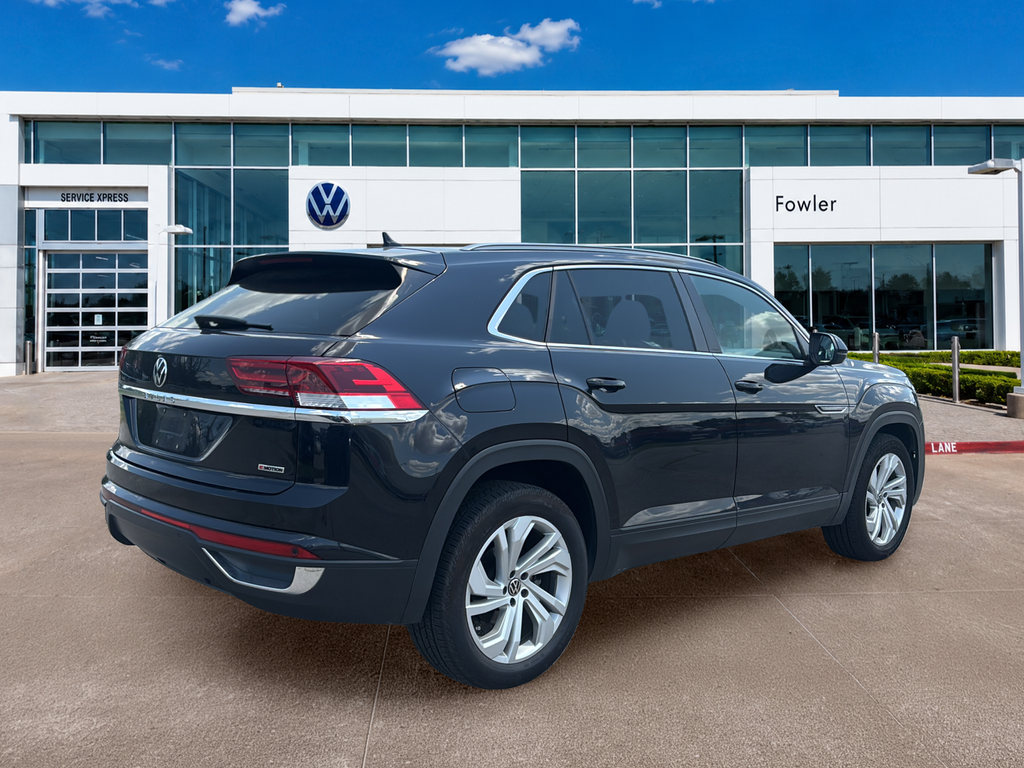 Used 2021 Black Volkswagen 2.0T SEL image 5