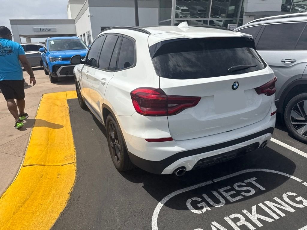 Used 2021 White BMW sDrive30i image 7