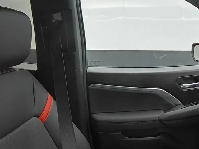 2026 Chevrolet Colorado Z71 - Photo 34