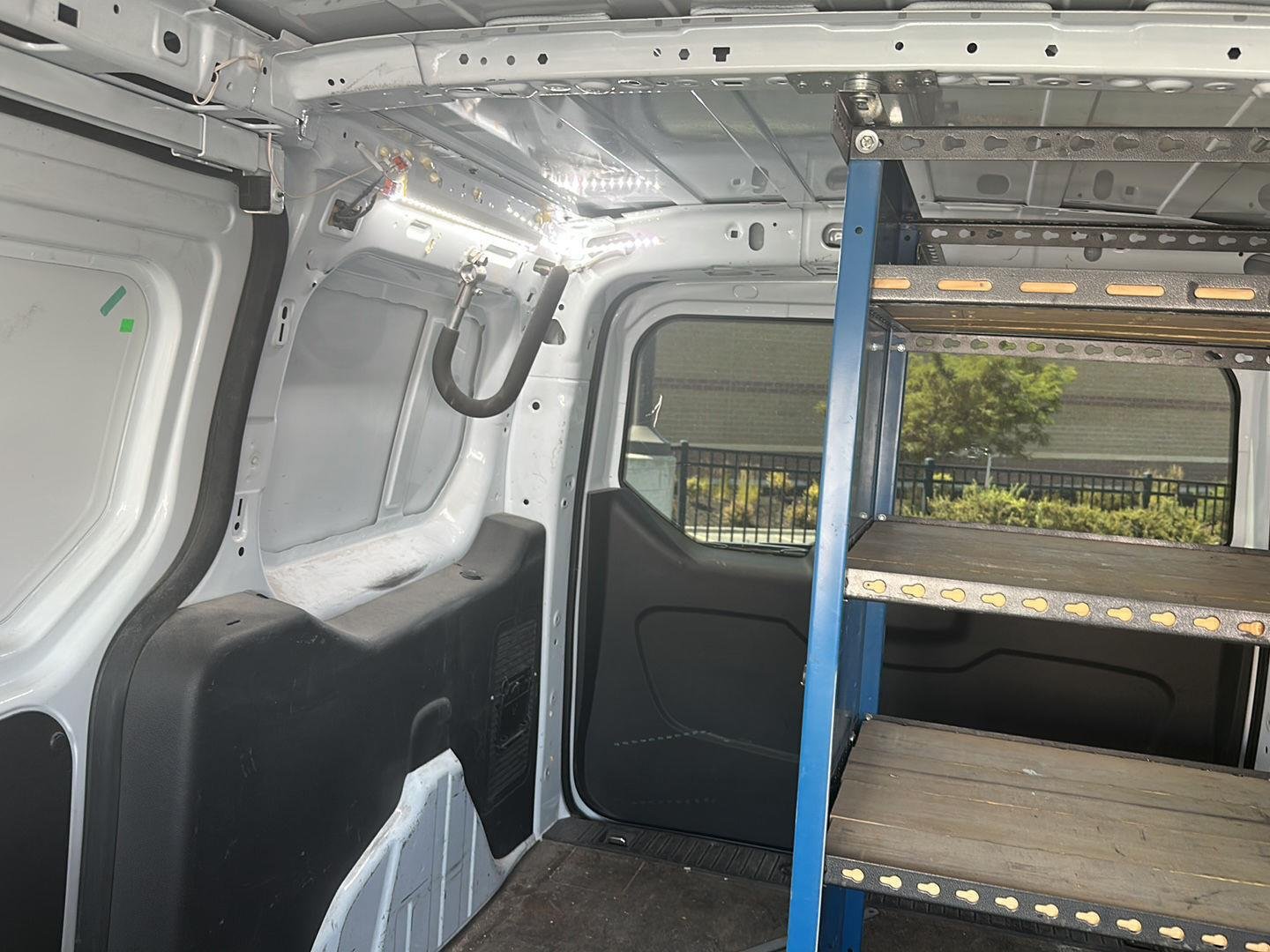 2015 Ford Transit Connect XLT - Photo 23