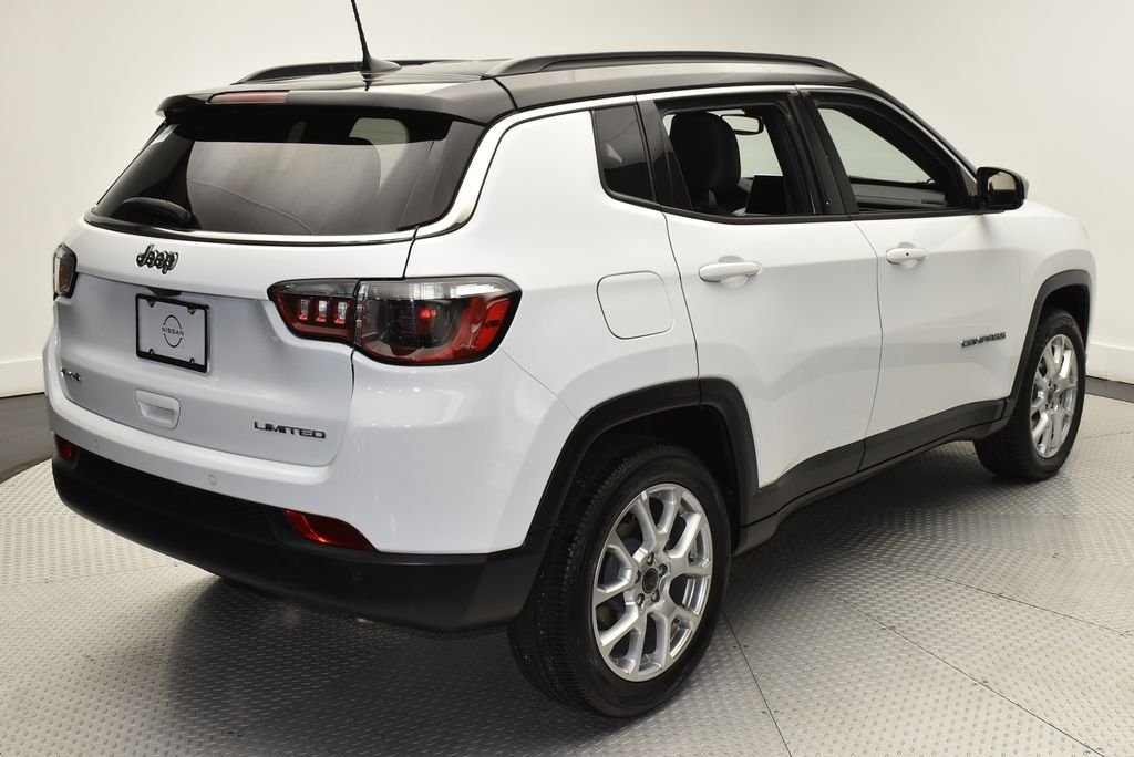 Used 2025 White Jeep Limited image 5