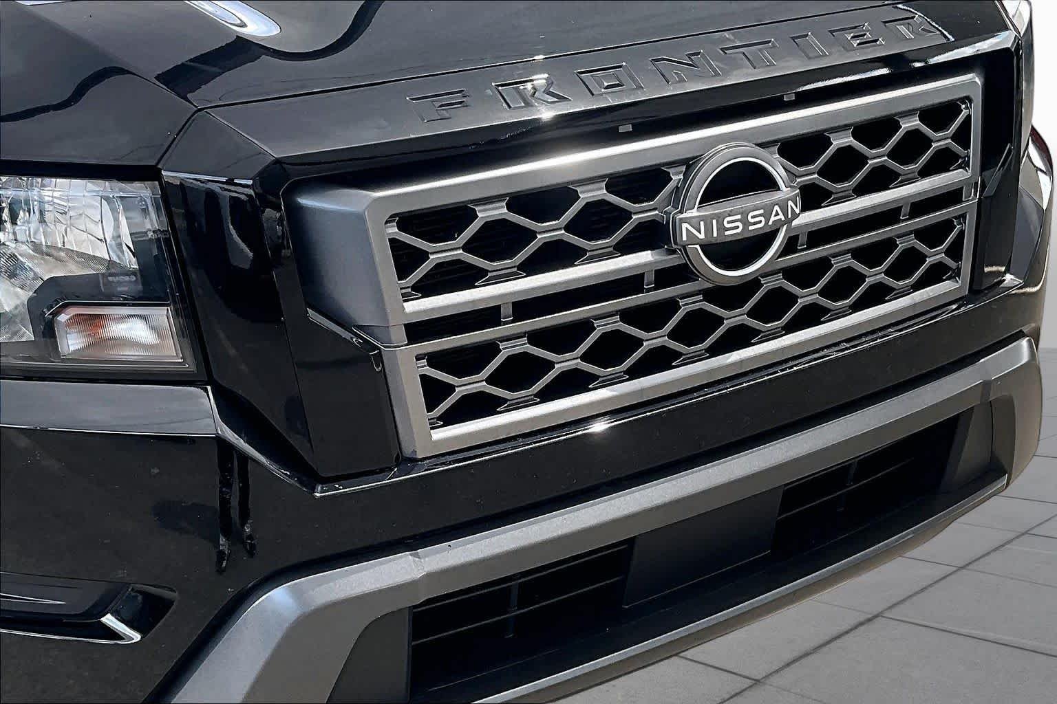 Certified Used 2022 Super Black Nissan SV image 29