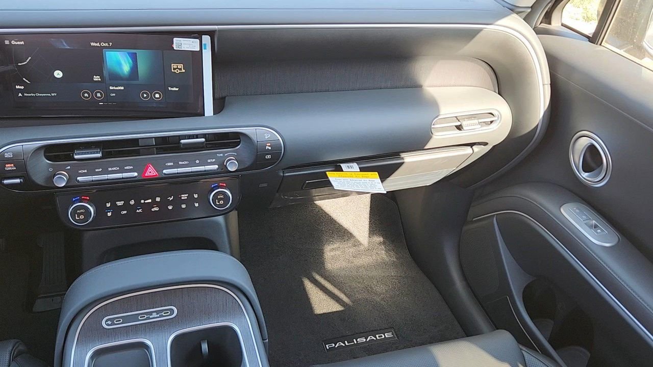 New 2027 Abyss Black Pearl Hyundai Limited 7P image 6