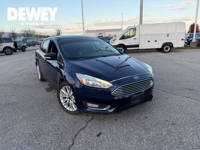 Used 2016  Ford Titanium image 2