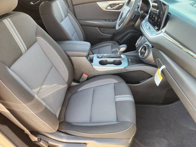 2025 Chevrolet Blazer 2LT - Photo 11