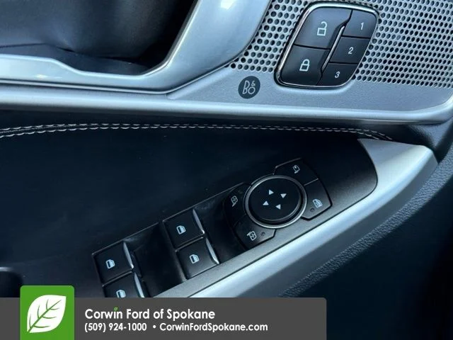 Used 2022 Agate Black Metallic Ford Limited image 23