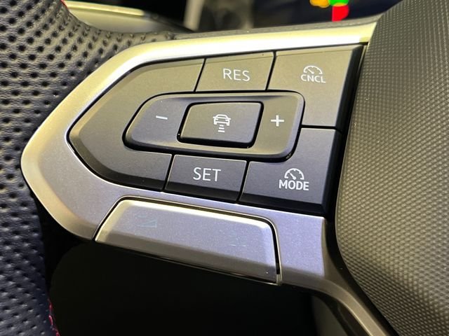 New 2026 Silver Volkswagen 2.0T SE image 13