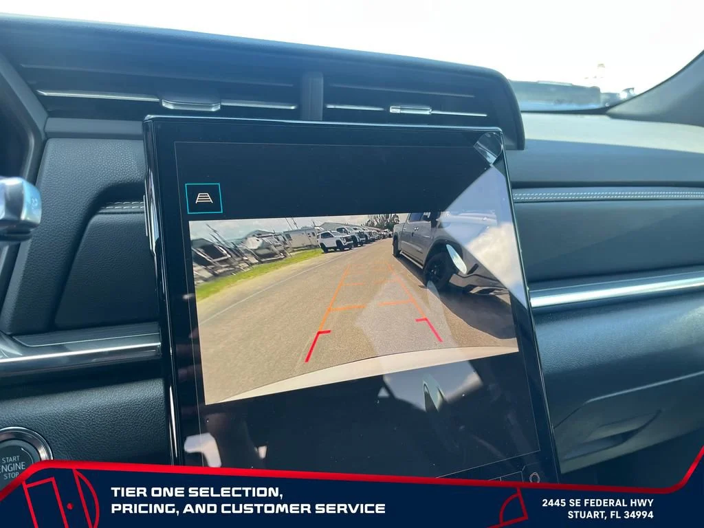 New 2026 Summit White GMC Elevation image 30