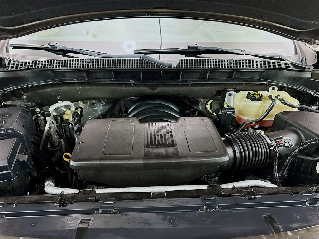 Used 2021 Gray Chevrolet High Country image 33