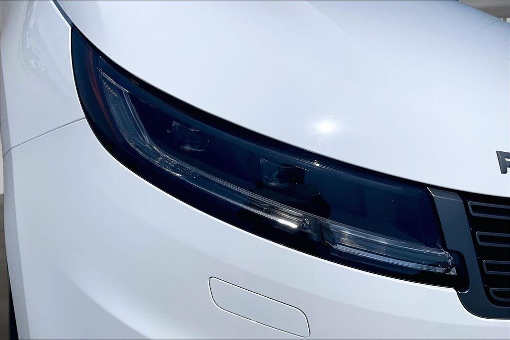 Used 2025 Fuji White Land Rover S image 29