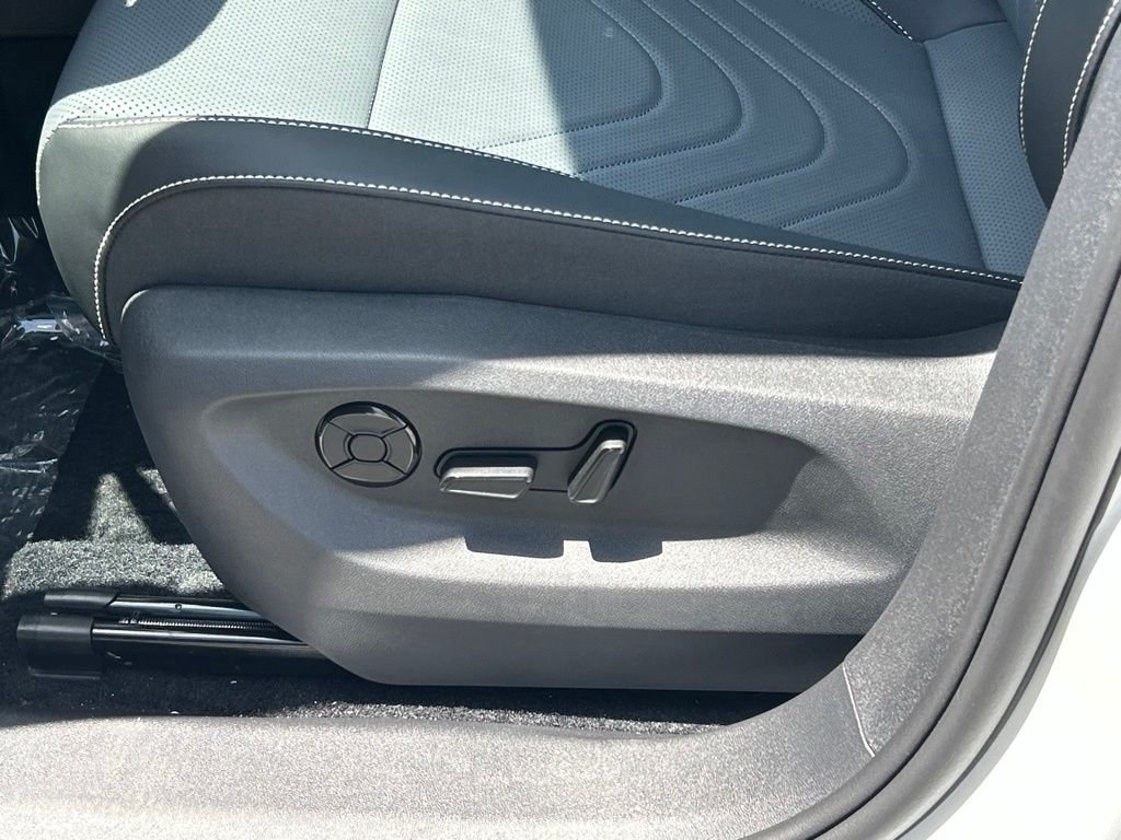 New 2026 White Volkswagen 2.0T SE image 15