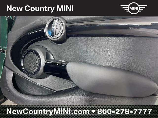 Used 2019 Green MINI  image 20