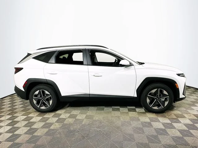 New 2026 White Hyundai SEL image 2