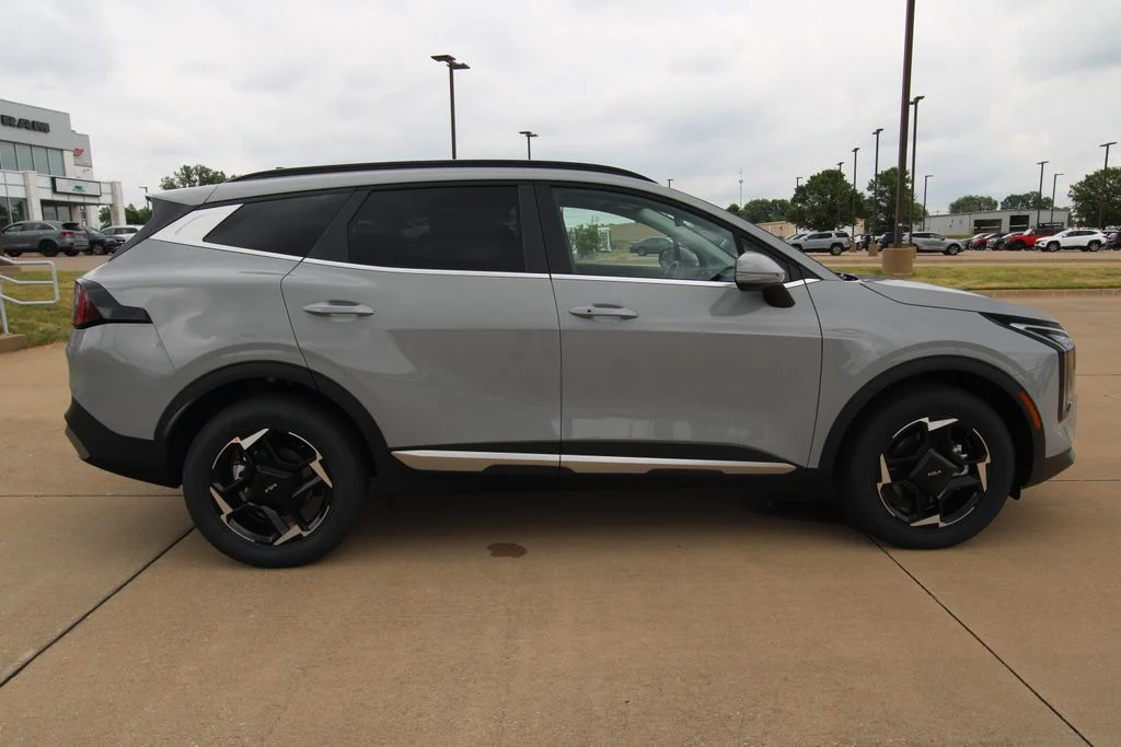 New 2026 Gray Kia EX image 4