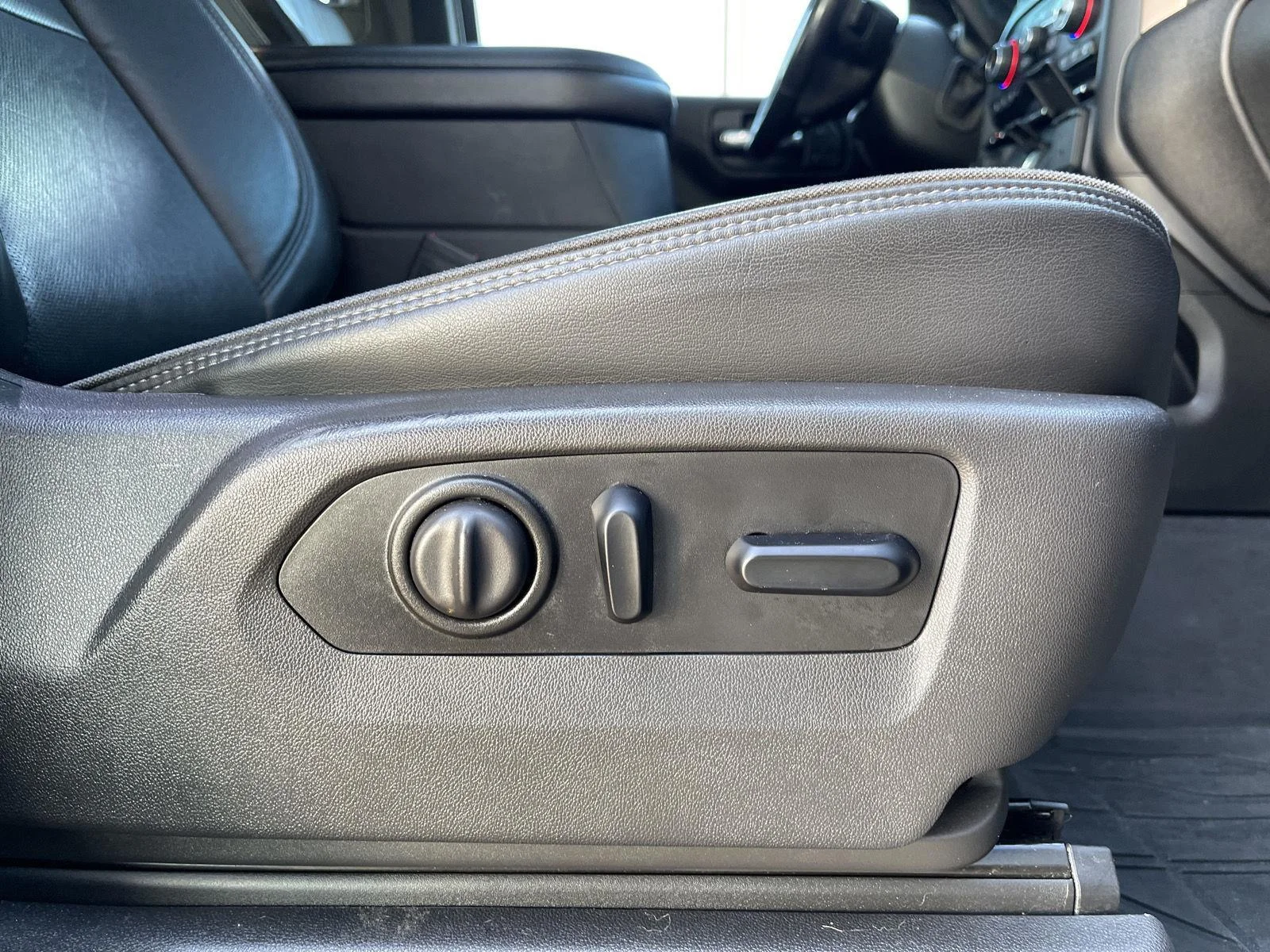 Used 2020 Satin Steel Metallic Chevrolet High Country image 38