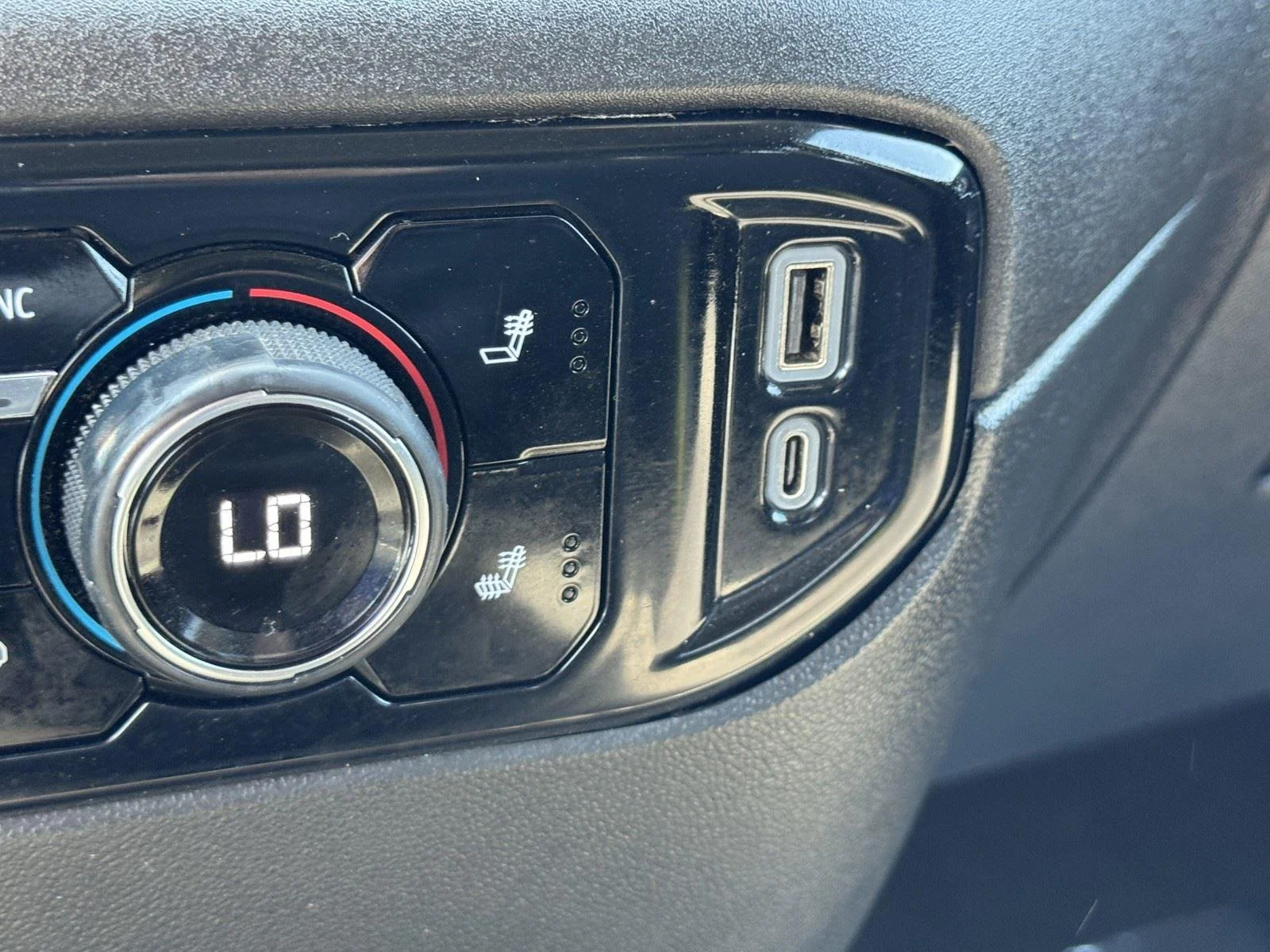 Used 2024 Summit White Chevrolet LT image 23