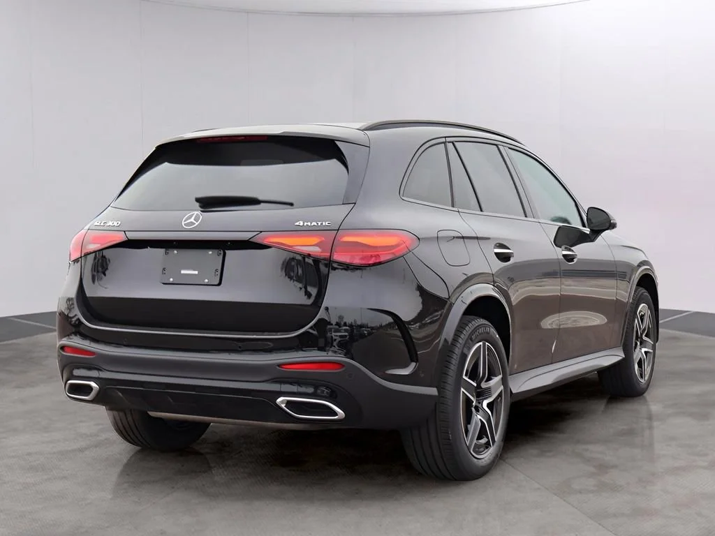 New 2026 Obsidian Black Metallic Mercedes-Benz GLC 300 image 47