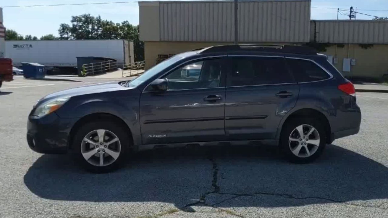 2013 Subaru Outback 2.5i Limited photo 4
