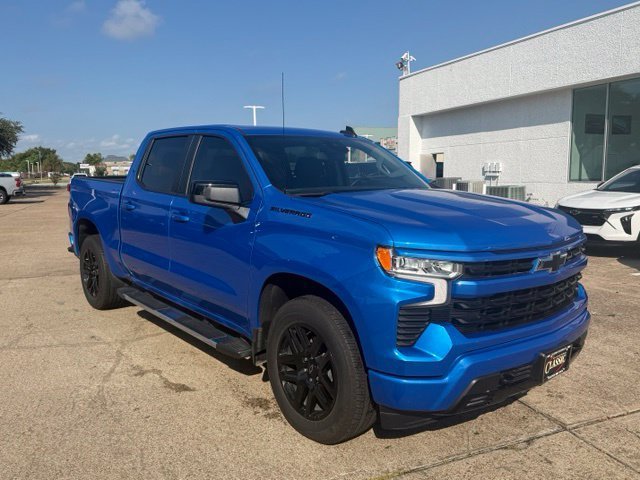 Used 2025 Riptide Blue Metallic Chevrolet RST image 1